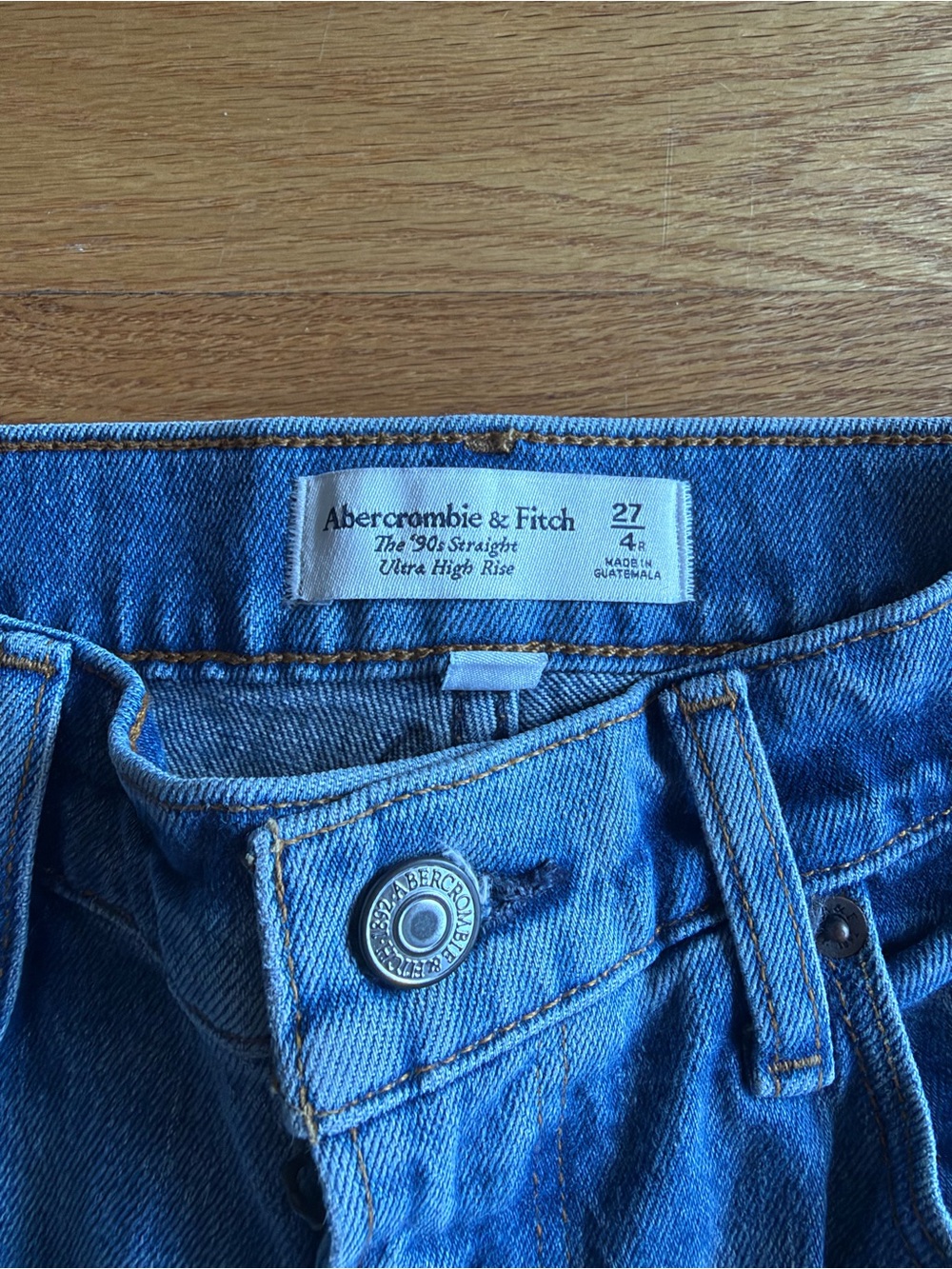 Abercrombie & Fitch ’90s Straight Ultra High Rise Jeans Size 27/4